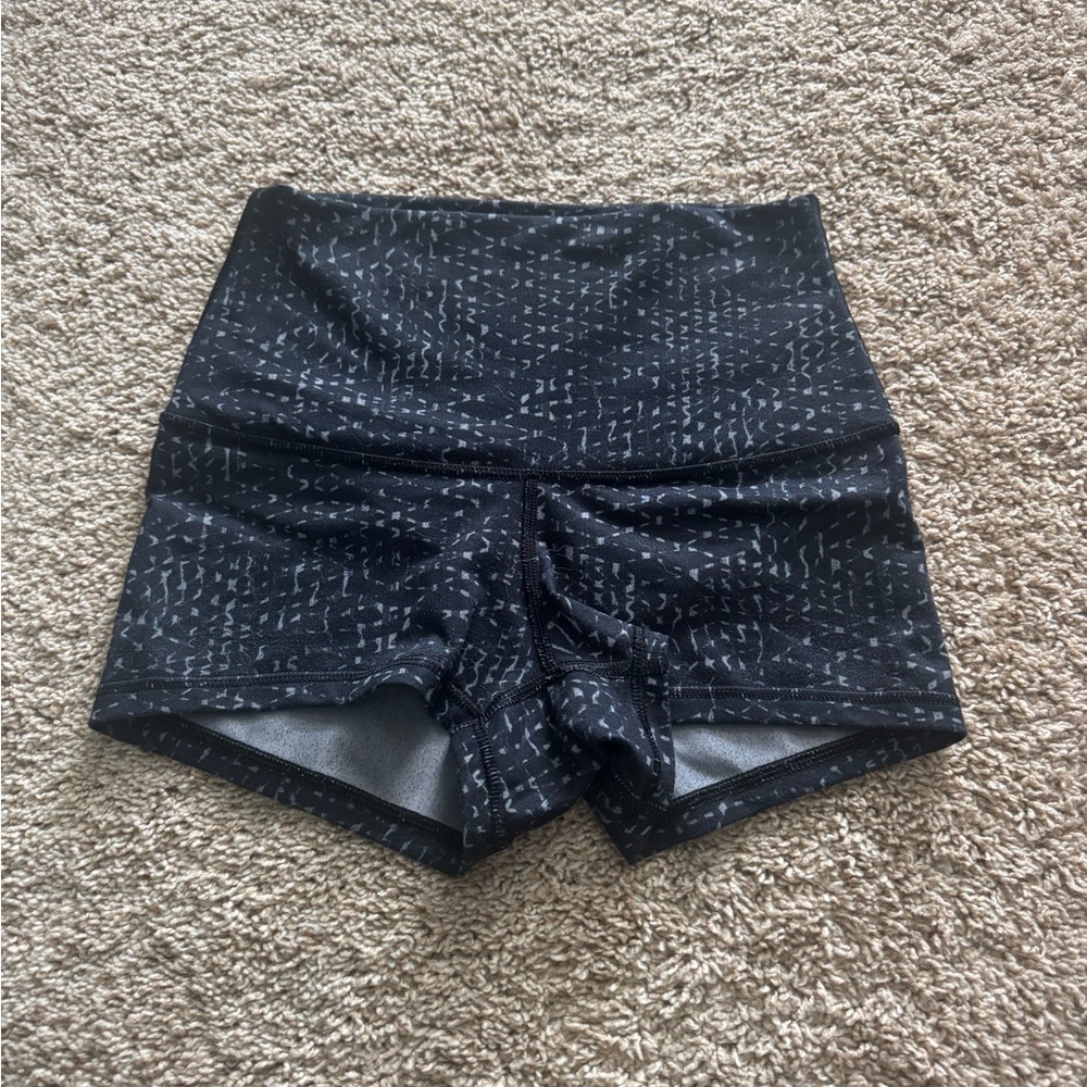 Lulu Black Patterned Women's Shorts